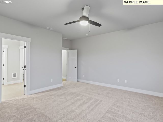 2240 E OTTER Loop 52, La Center, WA 98629