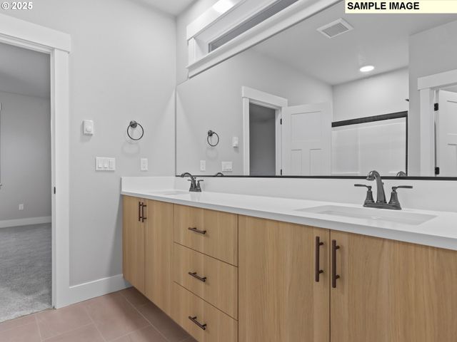 2240 E OTTER Loop 52, La Center, WA 98629