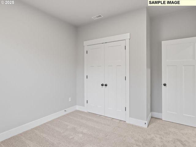 2240 E OTTER Loop 52, La Center, WA 98629