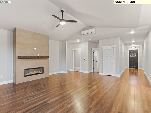 2240 E OTTER Loop 52, La Center, WA 98629