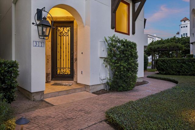 311 Calle Sevilla Place, Houston, TX 77007