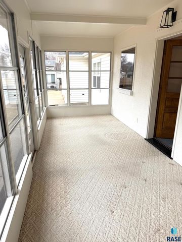 1401 S Riverdale Rd Road, Sioux Falls, SD 57105