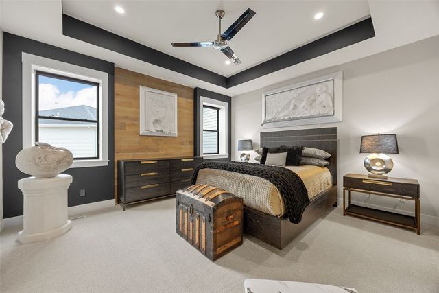 3025 Valley Court, Hiawatha, IA 52233