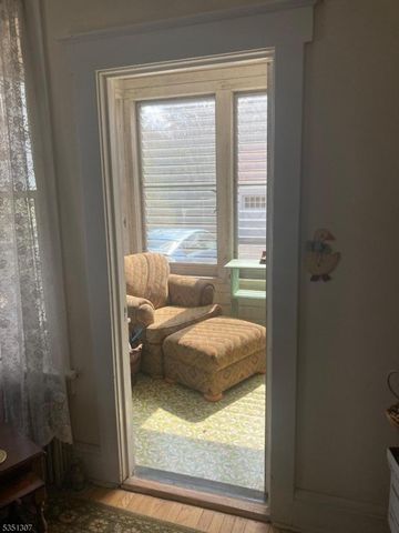 826 Wallberg Ave, Westfield Town, NJ 07090