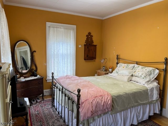 826 Wallberg Ave, Westfield Town, NJ 07090