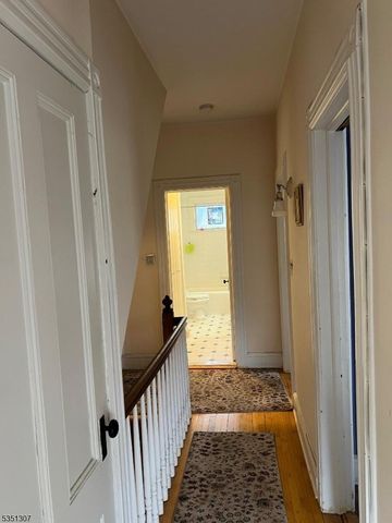 826 Wallberg Ave, Westfield Town, NJ 07090