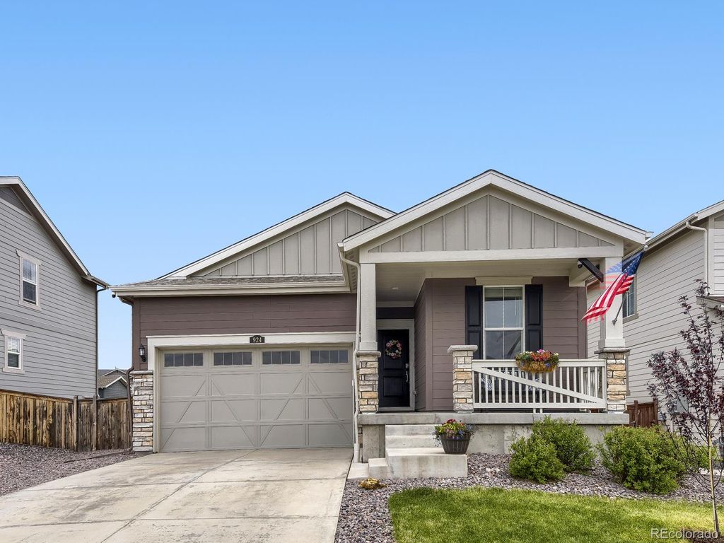 924 Peach Leaf Lane, Elizabeth, CO 80107