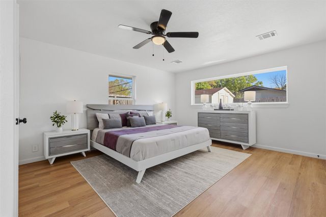 5221 Libbey Lane, Houston, TX 77092