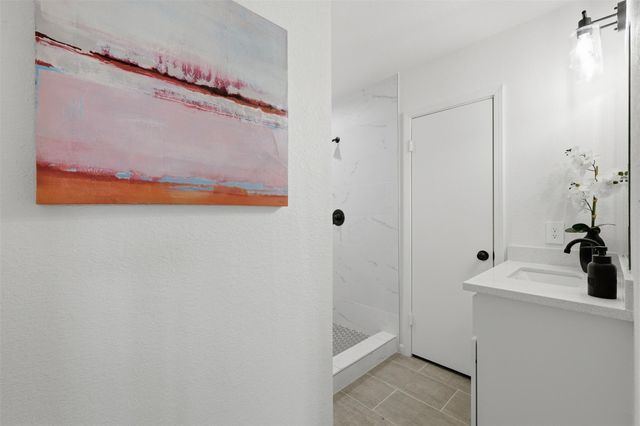 5221 Libbey Lane, Houston, TX 77092