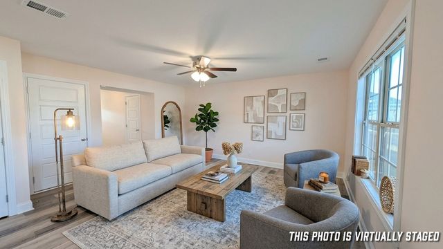 1061 Dublin Dr, Clarksville, TN 37042
