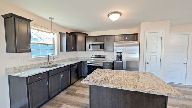 1061 Dublin Dr, Clarksville, TN 37042