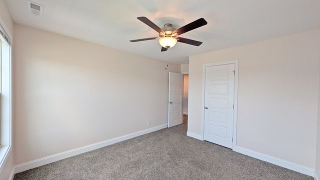1061 Dublin Dr, Clarksville, TN 37042