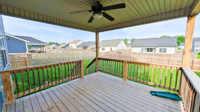 1061 Dublin Dr, Clarksville, TN 37042