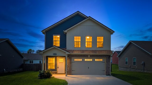 1061 Dublin Dr, Clarksville, TN 37042