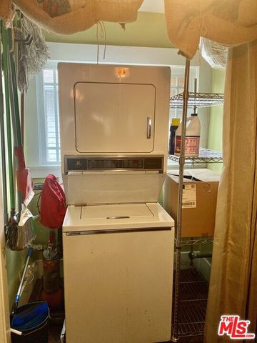 4414 S Van Ness Avenue, Los Angeles, CA 90062