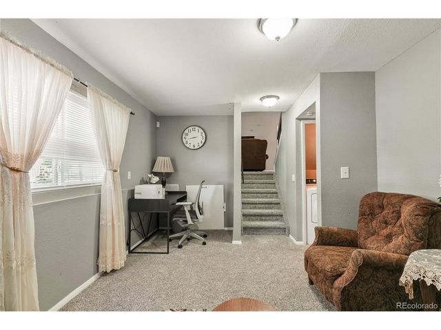 2045 Grosbear Ln, Colorado Springs, CO 80916