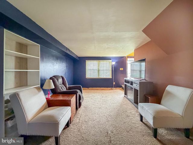 9965 HARDY RD, Philadelphia, PA 19115