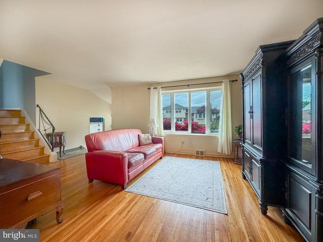 9965 HARDY RD, Philadelphia, PA 19115
