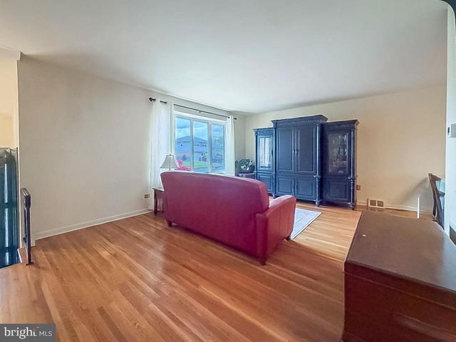 9965 HARDY RD, Philadelphia, PA 19115