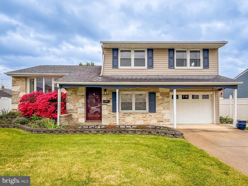 9965 HARDY RD, Philadelphia, PA 19115
