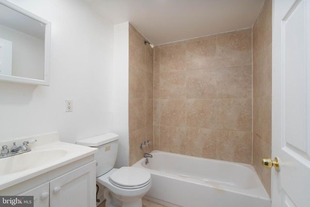 1814 W DIAMOND ST, Philadelphia, PA 19121