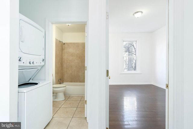 1814 W DIAMOND ST, Philadelphia, PA 19121