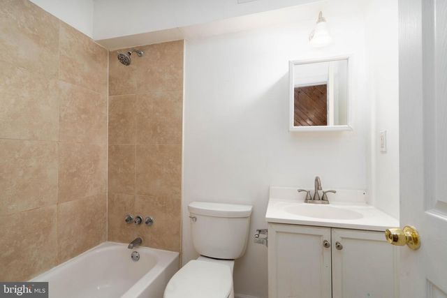 1814 W DIAMOND ST, Philadelphia, PA 19121