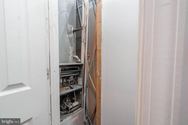 1814 W DIAMOND ST, Philadelphia, PA 19121