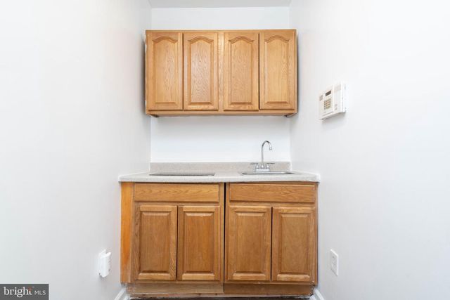 1814 W DIAMOND ST, Philadelphia, PA 19121