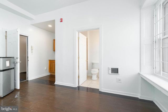 1814 W DIAMOND ST, Philadelphia, PA 19121