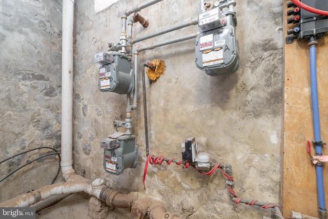 1814 W DIAMOND ST, Philadelphia, PA 19121