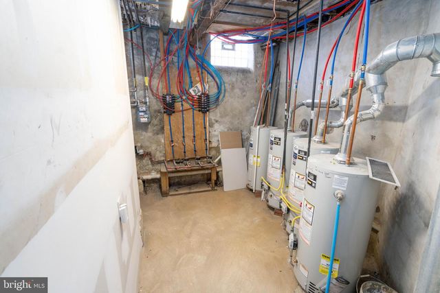 1814 W DIAMOND ST, Philadelphia, PA 19121