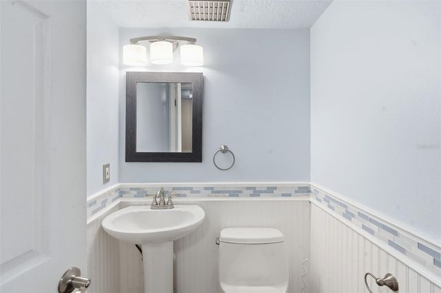 2201 COACH HOUSE BOULEVARD 208, Orlando, FL 32812