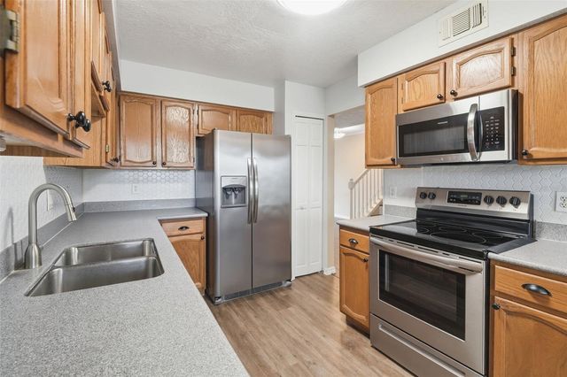 2201 COACH HOUSE BOULEVARD 208, Orlando, FL 32812