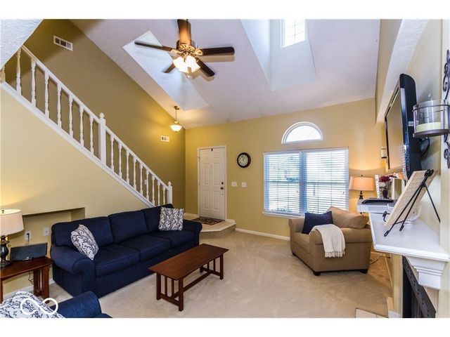 10812 Washington Bay Drive, Fishers, IN 46037