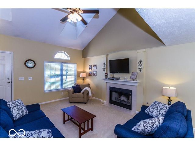 10812 Washington Bay Drive, Fishers, IN 46037
