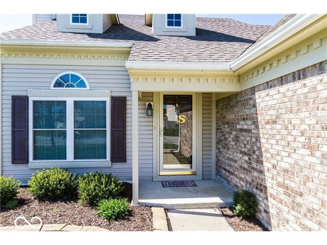 10812 Washington Bay Drive, Fishers, IN 46037