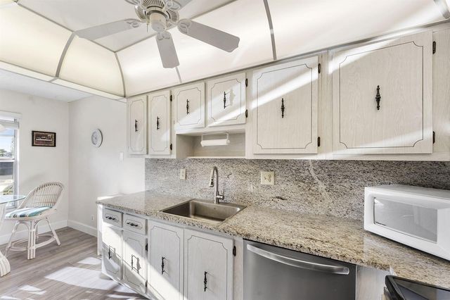 1050 Citrus 202, Delray Beach, FL 33445
