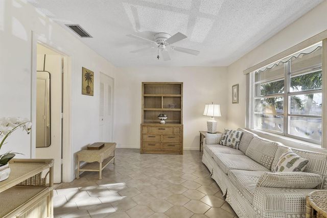 1050 Citrus 202, Delray Beach, FL 33445