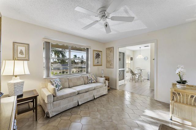 1050 Citrus 202, Delray Beach, FL 33445