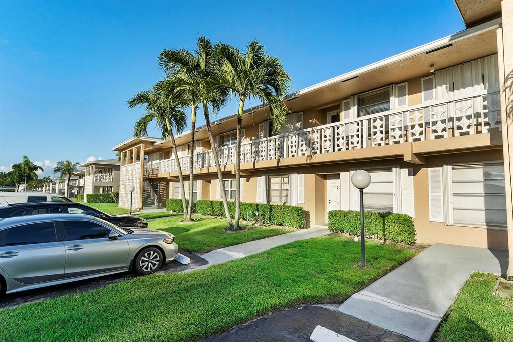 1050 Citrus 202, Delray Beach, FL 33445