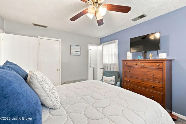 9227 Omar Khayyam Blvd, Louisville, KY 40272