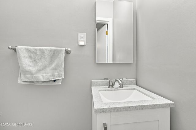 9227 Omar Khayyam Blvd, Louisville, KY 40272