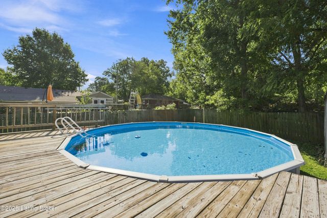 9227 Omar Khayyam Blvd, Louisville, KY 40272