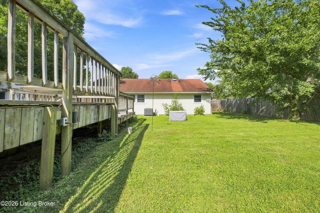 9227 Omar Khayyam Blvd, Louisville, KY 40272