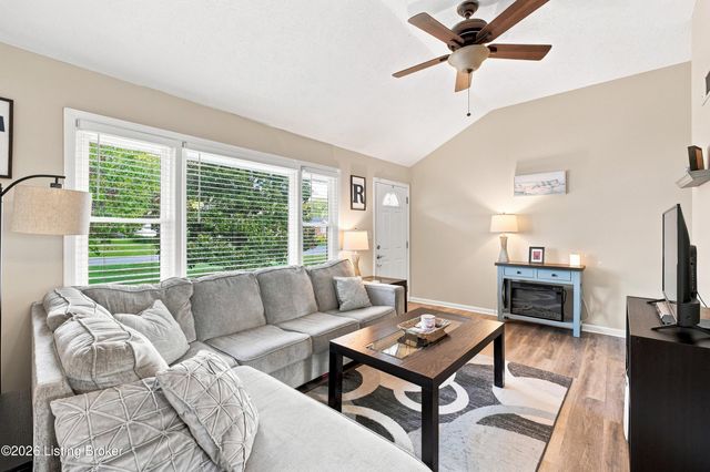 9227 Omar Khayyam Blvd, Louisville, KY 40272