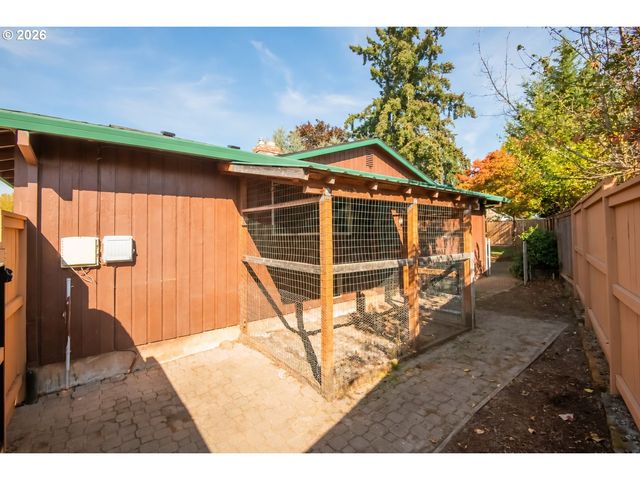 20545 Sw WESTSIDE St, Beaverton, OR 97078
