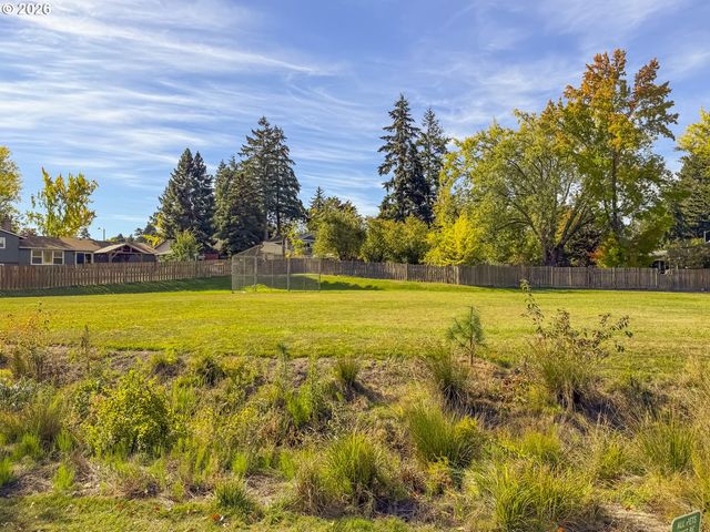 20545 Sw WESTSIDE St, Beaverton, OR 97078
