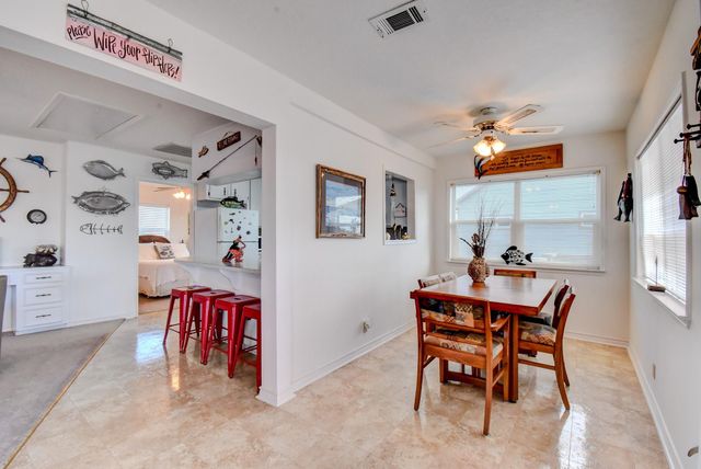 122 Jolly Boat Lane, Freeport, TX 77541