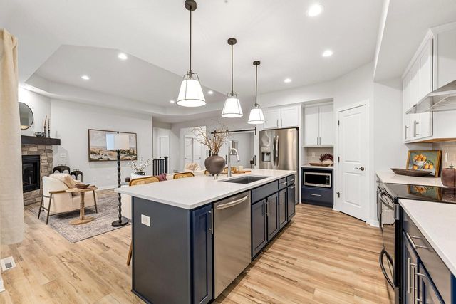 615 Bark River WAY, Dousman, WI 53118